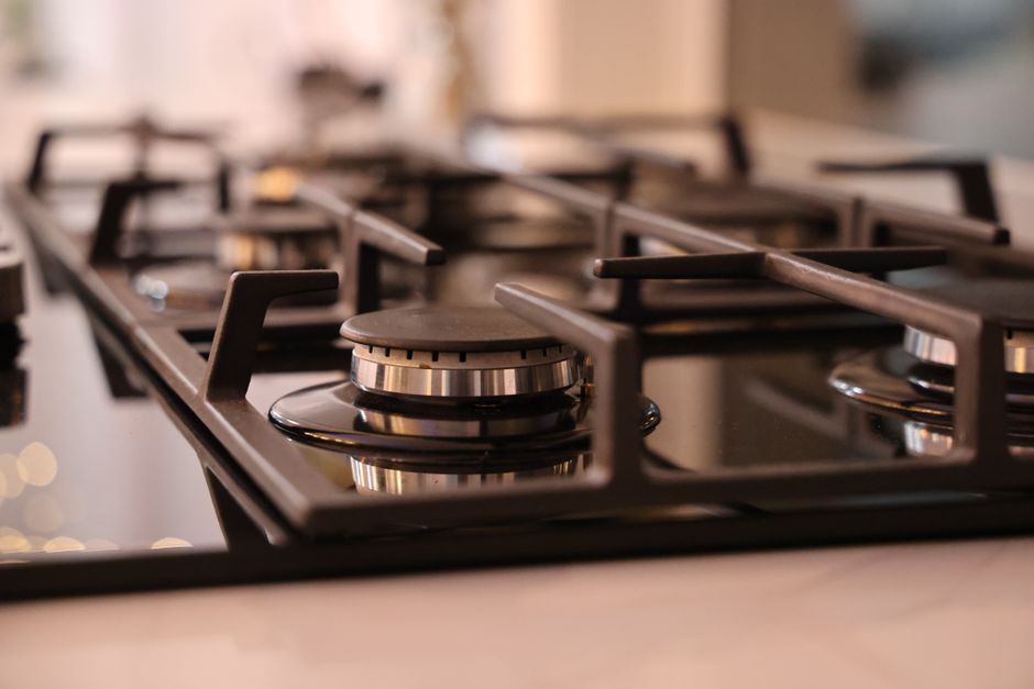 Why Your Gas Cooktop Ages Faster Than the One in the Next Kitchen
