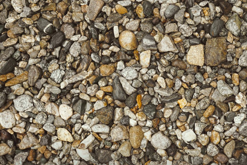 Why Natural Stone Stains Differ From What You Expect: Matching Soil Type to Stone Type