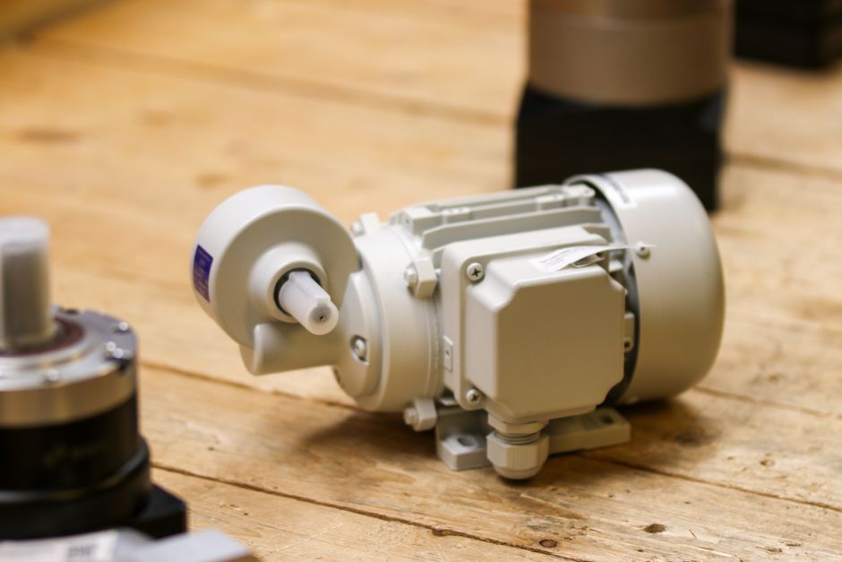 Why the Same Motor Fails Early in One Appliance and Lasts Decades in Another