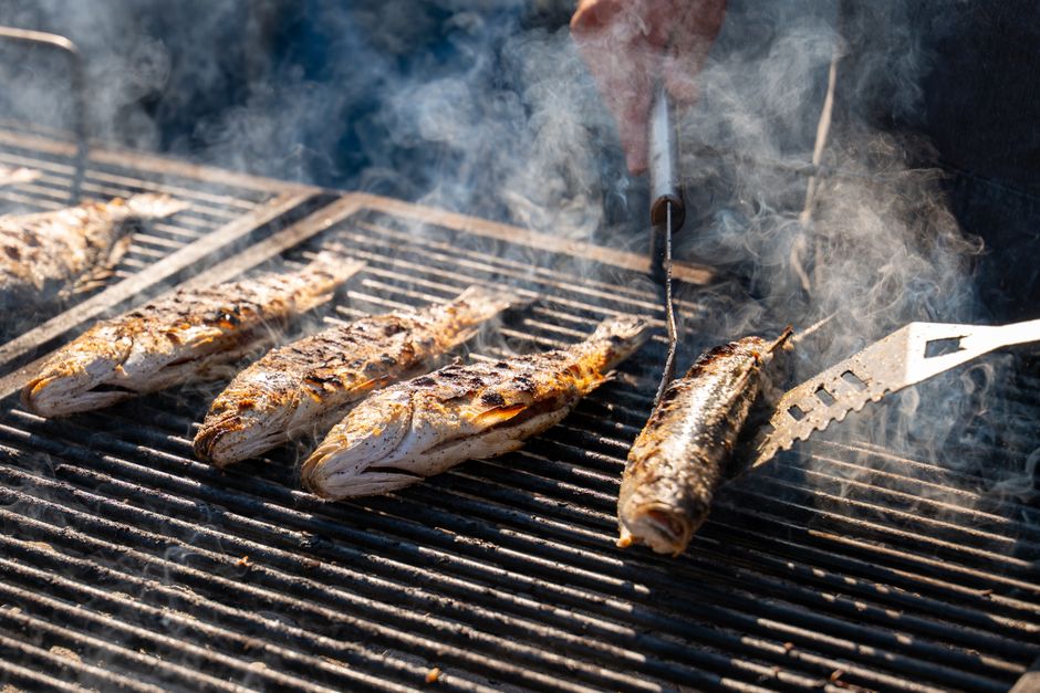 The Complete Guide to Healthy Grilling: Essential Techniques and Tools for Clean Eating