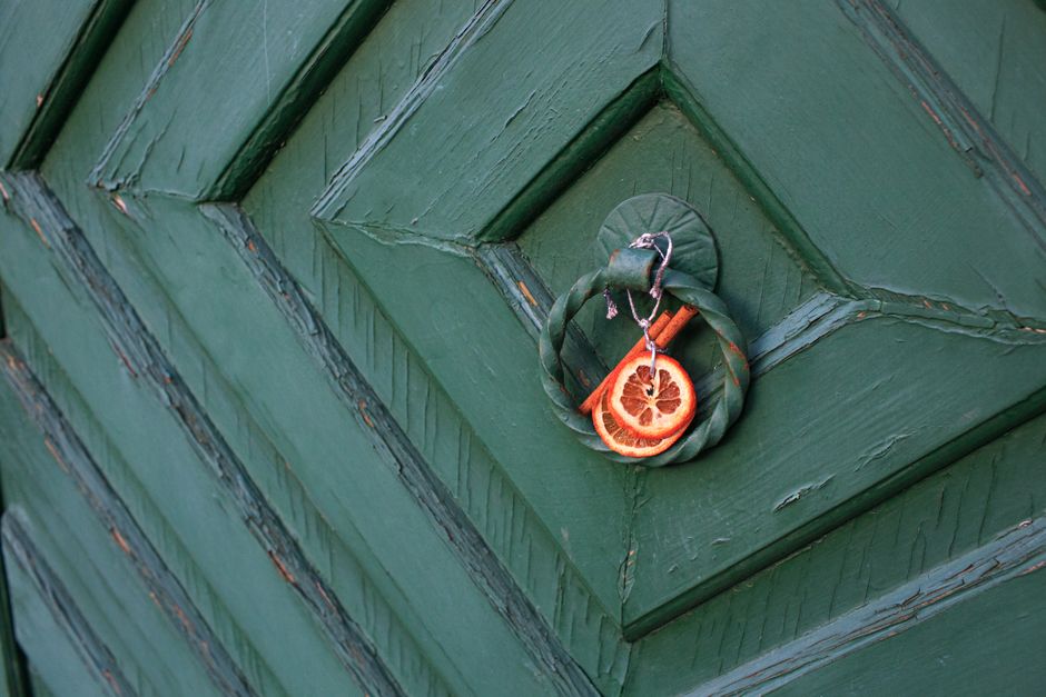 Why Your Wooden Door Sticks in Summer: Understanding Seasonal Wood Movement and the Tools to Diagnose It