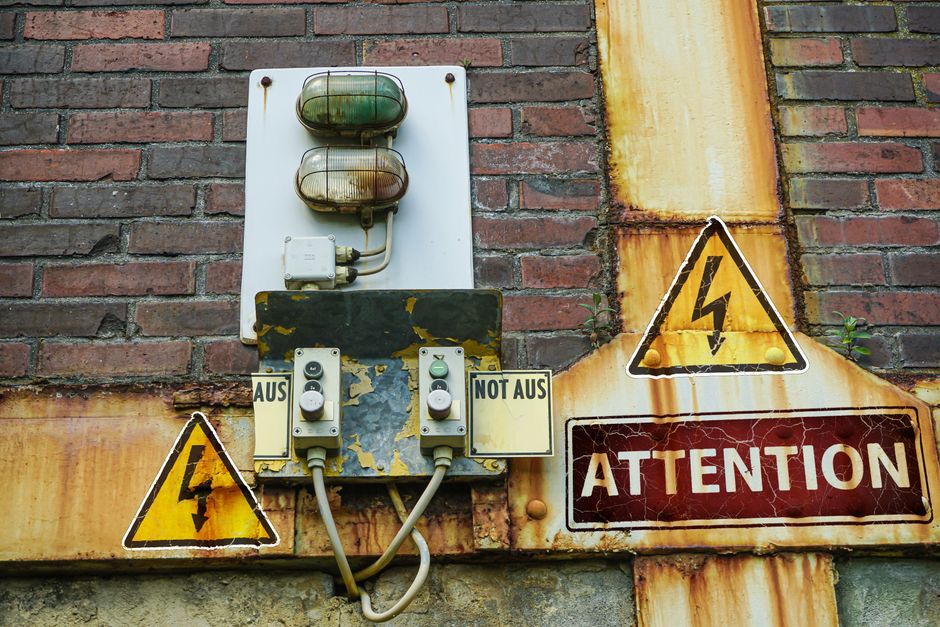 7 Warning Signs Your Power Tools Need Immediate Attention