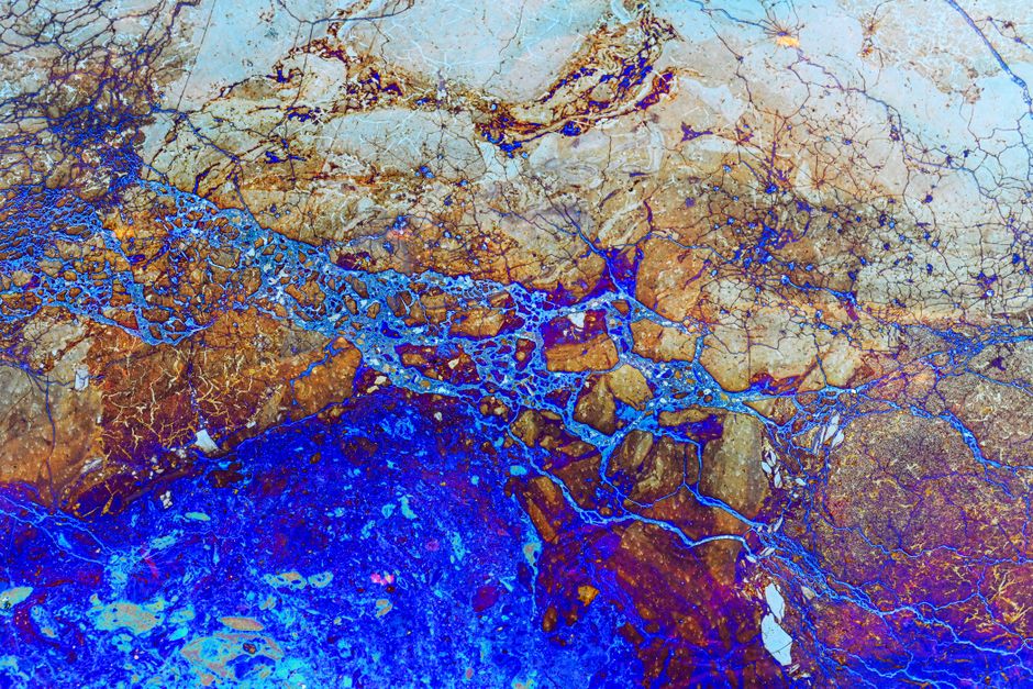 Granite, pH, and Cleaning Chemistry: What a Stone Surface Can and Cannot Tolerate