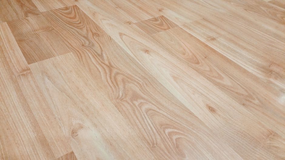 What Steam Actually Does to Laminate Flooring — and Where It Quietly Causes Damage