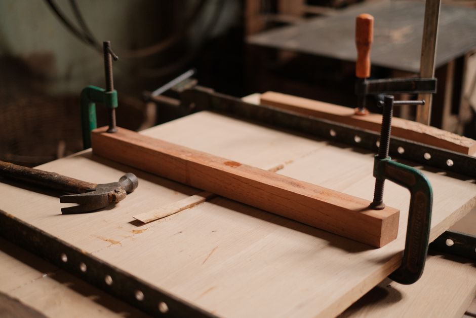 The Complete DIY Guide to Fixing a Chipped Wooden Table Without Making It Worse