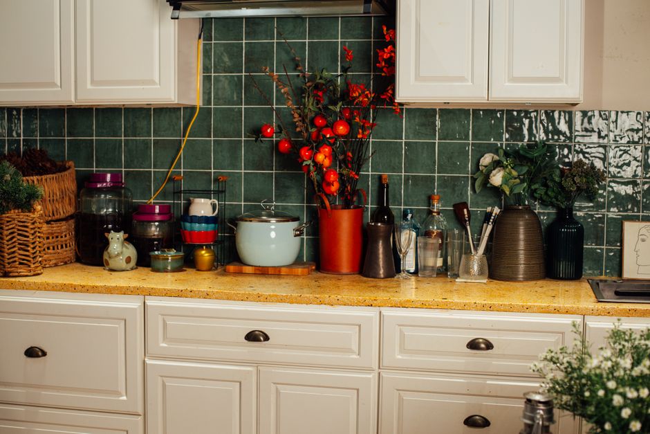 Why Cabinet and Shelf Installations Fail Months After They Look Fine