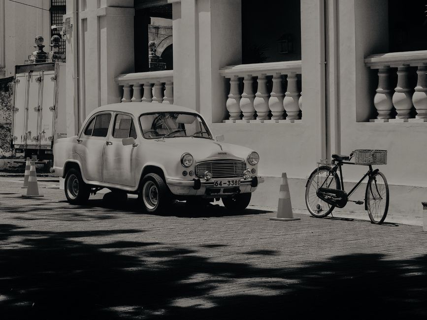 Keeping Your Old Car Versus Buying an Electric Bike: Which Actually Cuts Household Travel Impact?