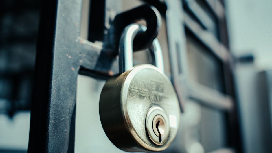 Deadbolt and Lock Replacement: What a Renter or Homeowner Can Safely Do