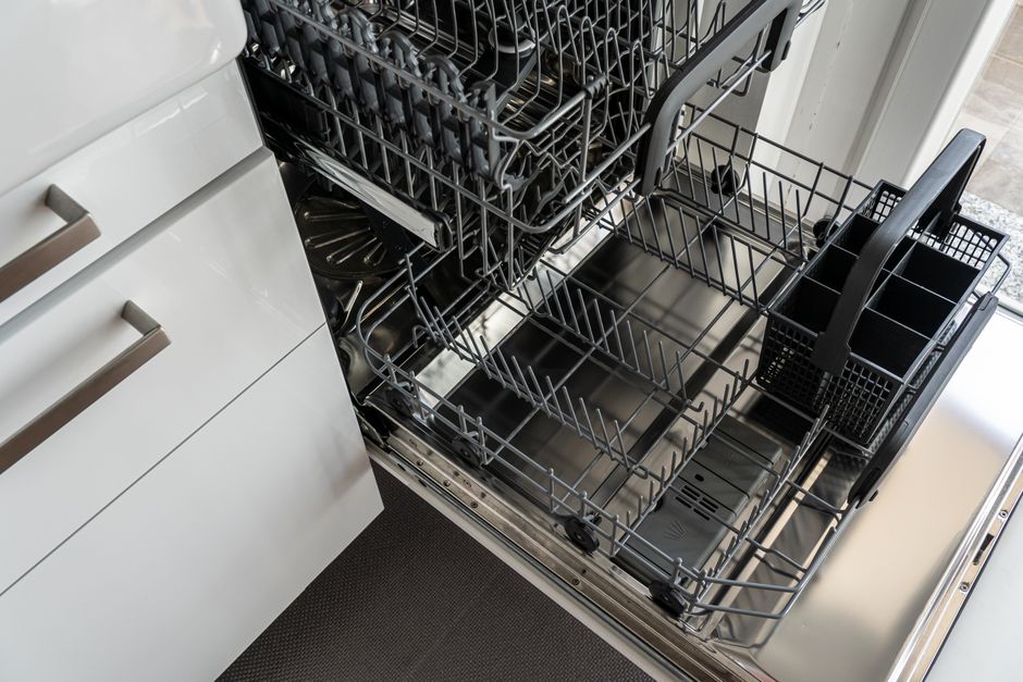 The Budget-Conscious Homeowner's Guide to DIY Dishwasher Troubleshooting