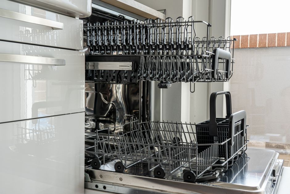 How to Fix a Dishwasher That Leaves Food on Dishes