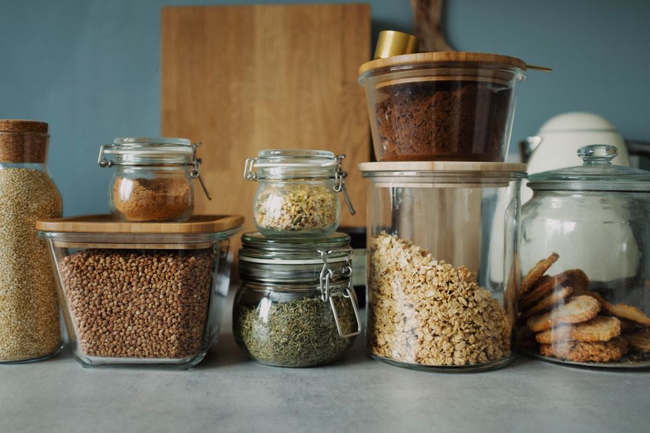 The Pantry Rescue: A Troubleshooting Guide for Spoiled Food, Clutter, and Lost Ingredients