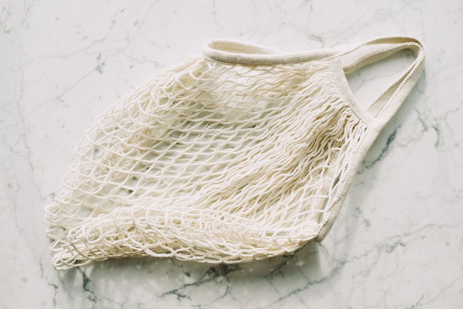 How to Turn an Old T-Shirt into a Reusable Shopping Bag: Simple Upcycling for Beginners
