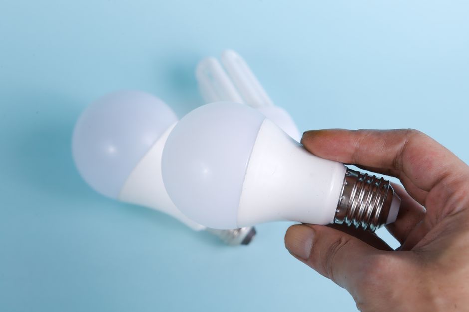 When Replacing an Old Lamp Actually Saves Energy
