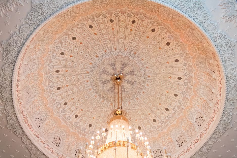 What Actually Holds a Ceiling Light Fixture in Place?