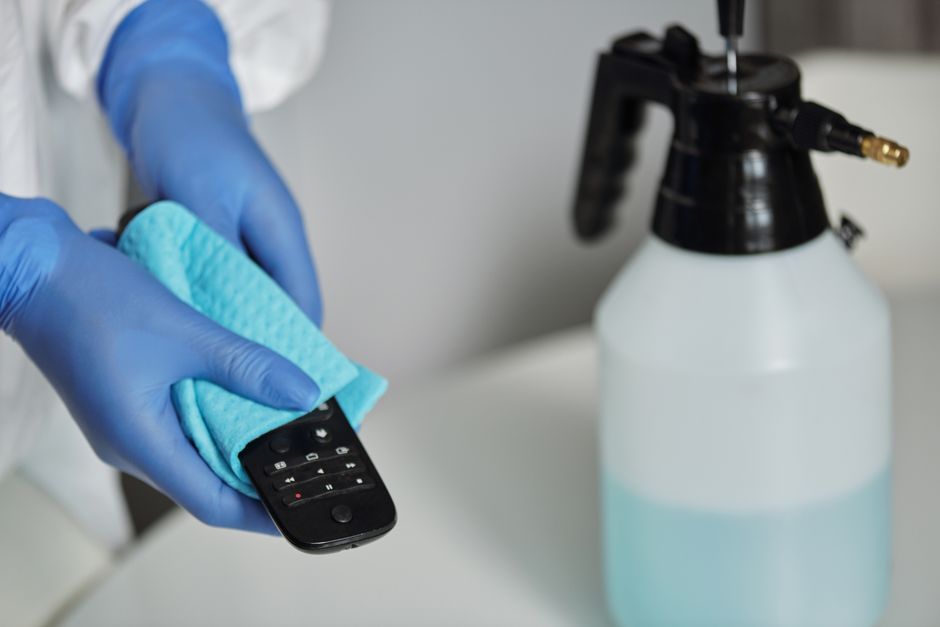 Why Letting Disinfectant Dry on a Dirty Surface Doesn't Really Disinfect