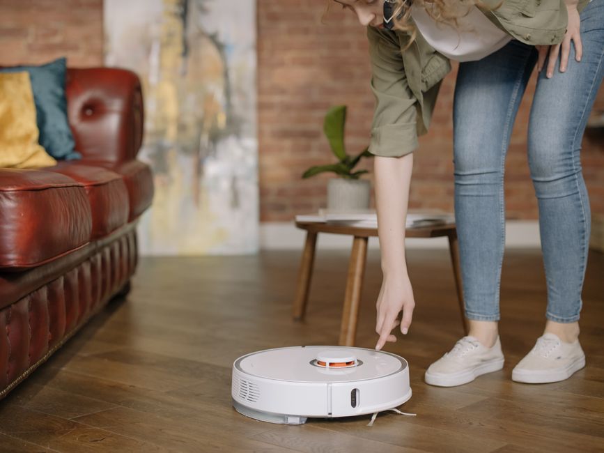 How to Fix a Robot Vacuum That Keeps Getting Stuck