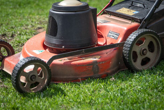 Damaged Lawn Mower Blade: DIY Repair vs Professional Sharpening