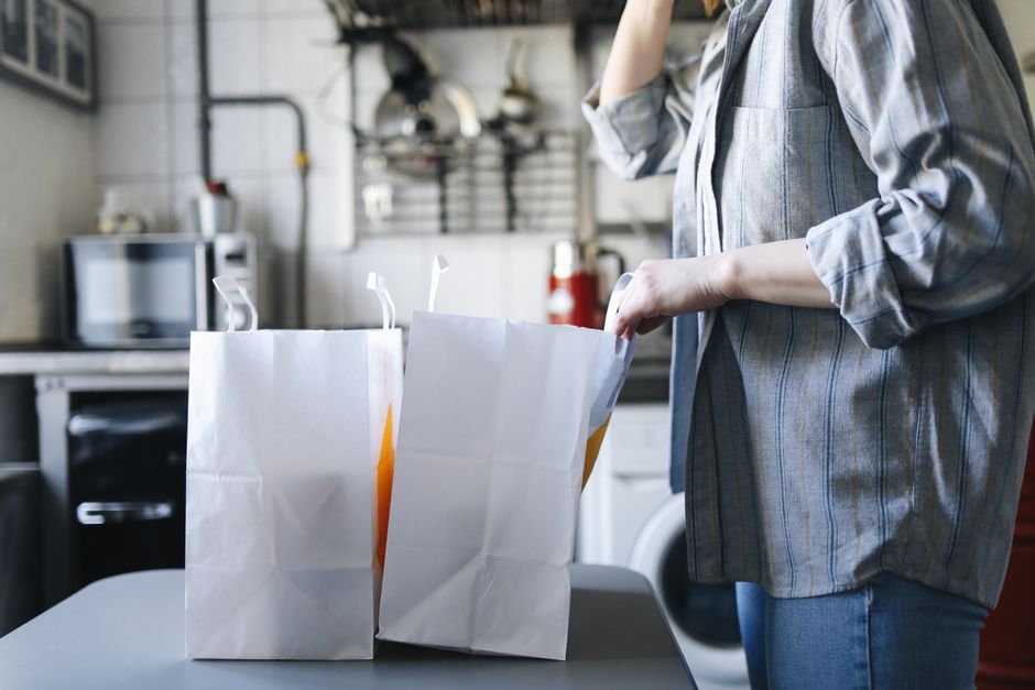 Reusable Shopping Bags vs. Paper: Which Actually Lowers Household Impact?