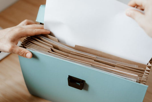 Wallet Organization for Beginners: A Complete Guide to Starting Your Decluttering Journey