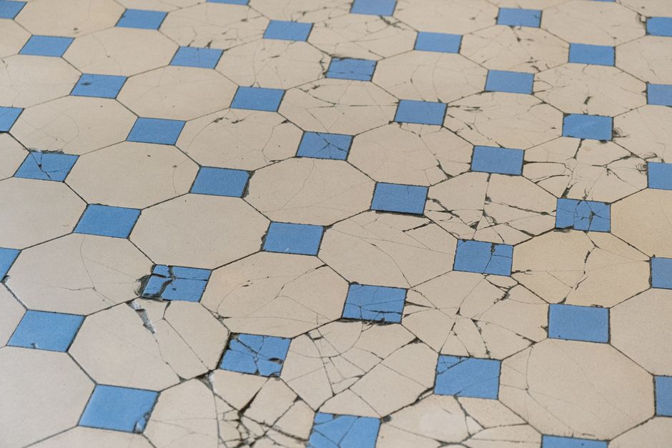 Replacing a Chipped Ceramic Tile Without Removing the Whole Floor