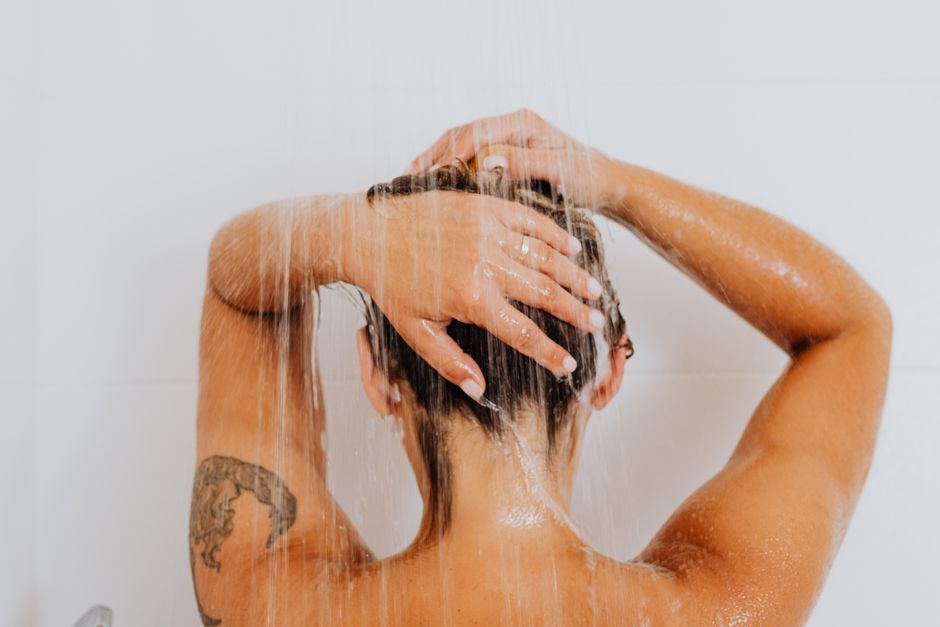 How to Build a Sustainable Morning Routine for Healthy Skin, Hair, and Body