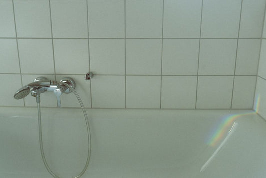 How to Clean a Shared Shower or Bathtub When You Rent: A Practical Guide