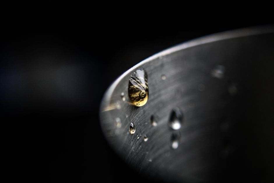 Why Stainless Steel Gets Waterspots Even After You Dry It