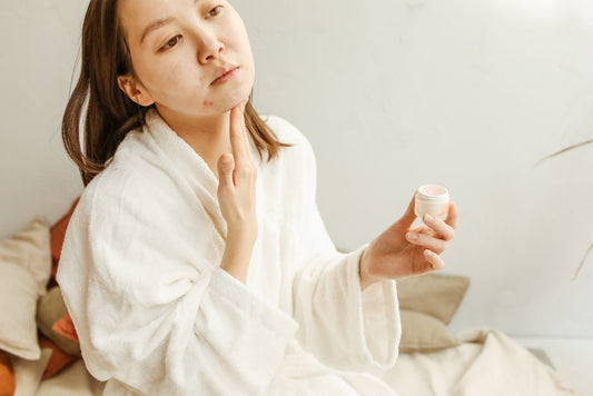 How to Create a Morning Skincare Routine for Oily, Acne-Prone Skin That Actually Works