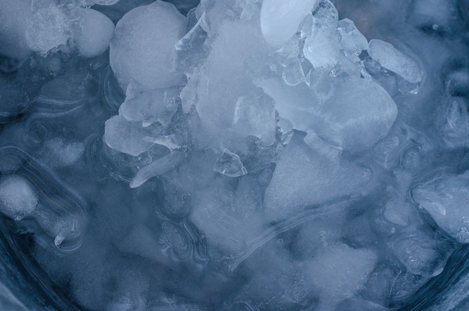 How an Ice Maker Knows When to Stop Freezing: Temperature Sensing and Control Explained