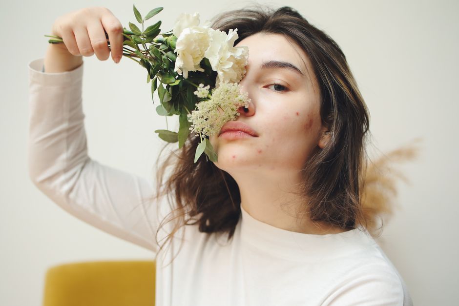 How to Choose the Best Gentle Face Wash for Sensitive, Acne-Prone Skin