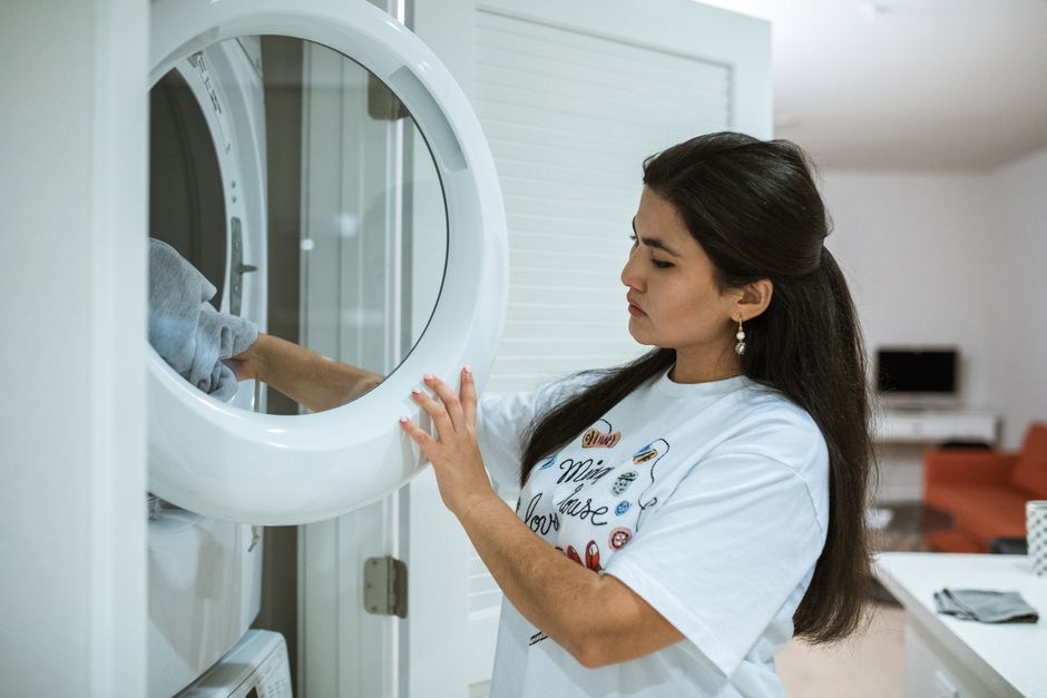 Why Does My Washing Machine Smell Like Sewage? 7 Proven Fixes and Prevention Tips