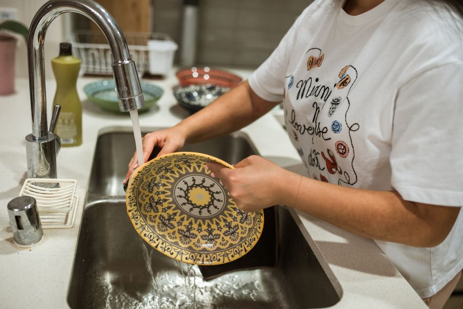 6 Dishwasher Habits That Ruin the Motor Early