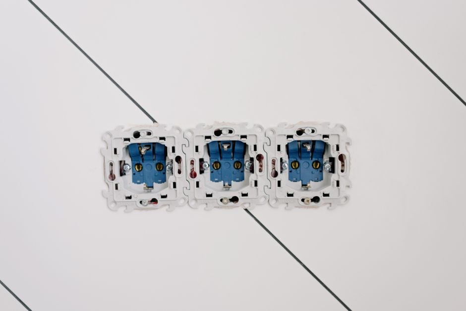 How a Light Fixture Actually Works: Wiring, Connections, and What Fails First