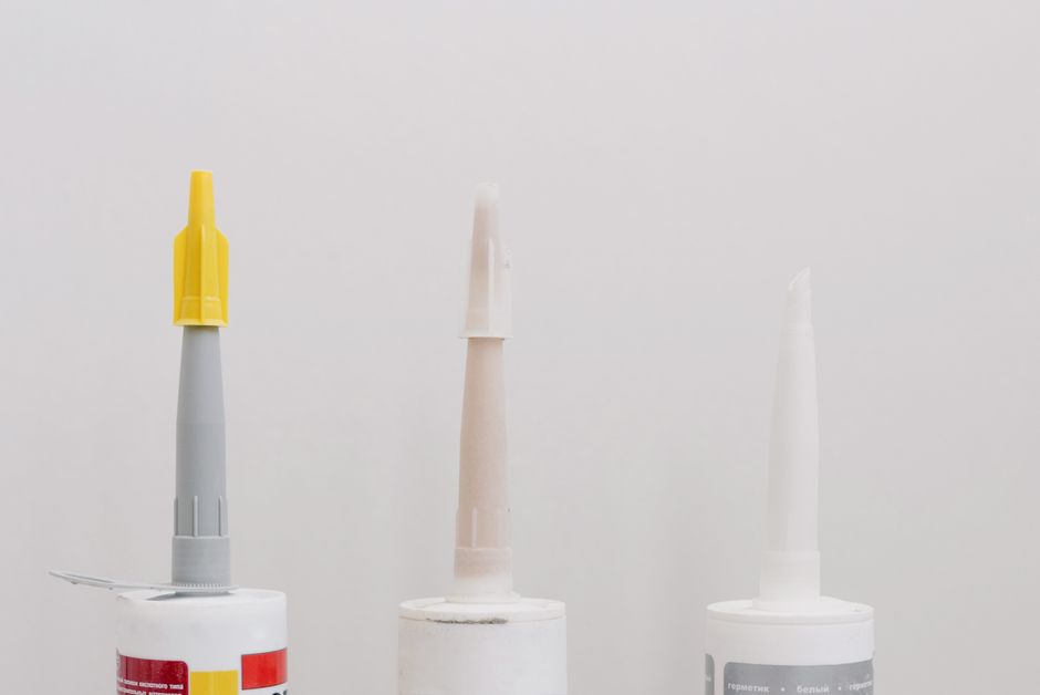 Why Does My Bathroom Caulk Keep Failing? A Practical Guide to Lasting Repairs