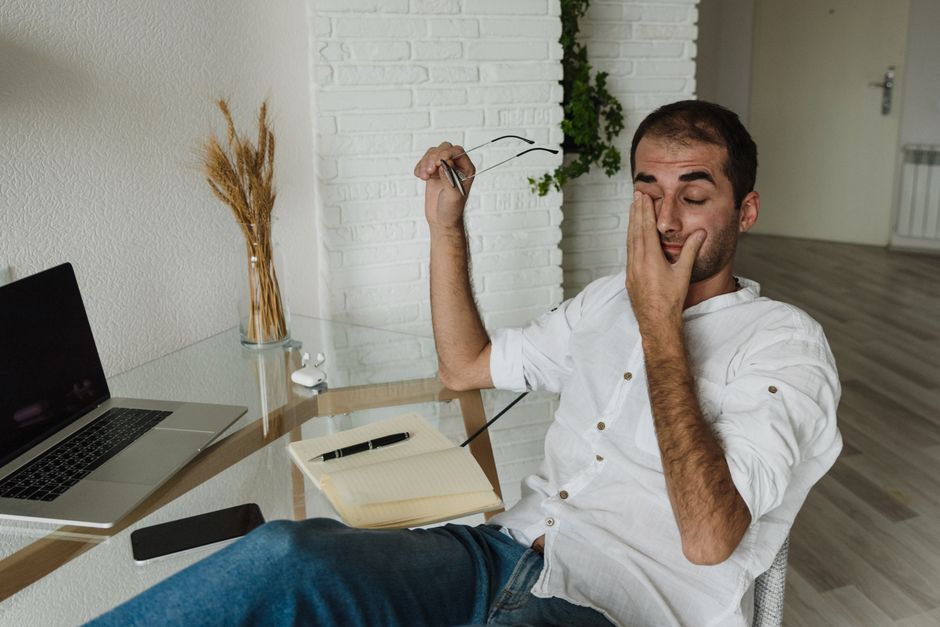 The Complete Home Guide to Eye Strain Relief: Screen Life Without Discomfort