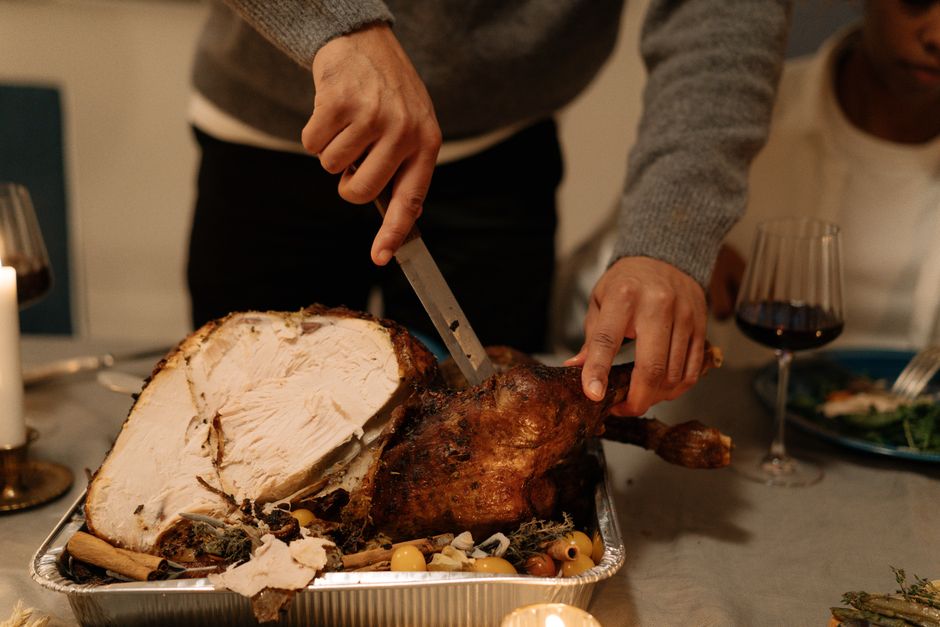 Why Roasting for One Usually Fails and How Portion Size Changes the Physics