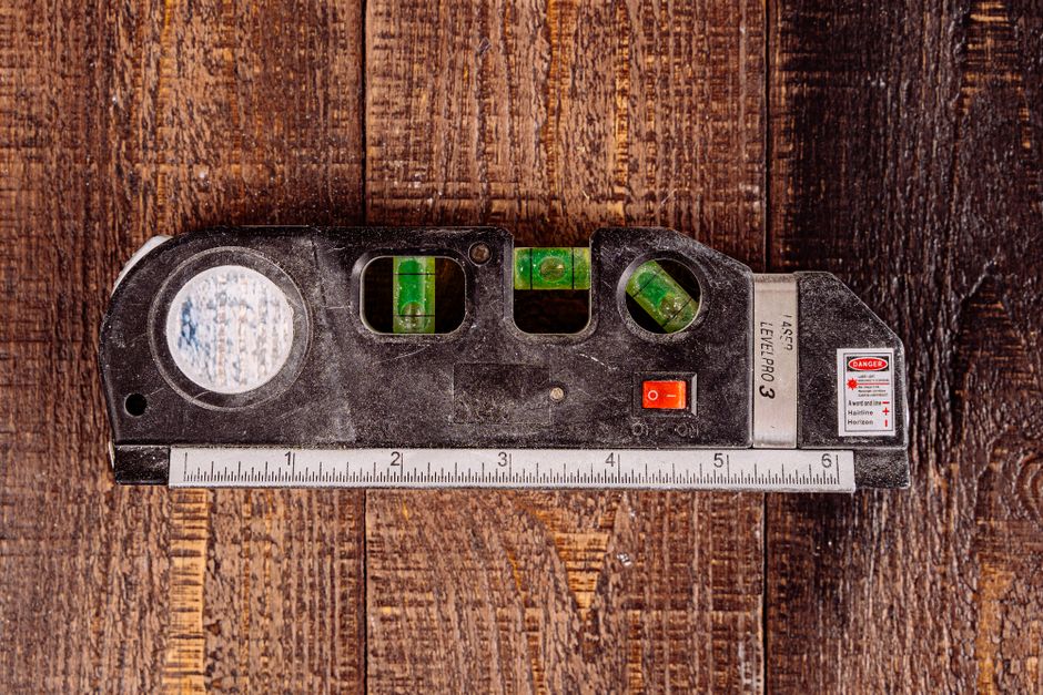 Why a Level Can Lie to You: Reference Surfaces, Tool Length, and Cumulative Error