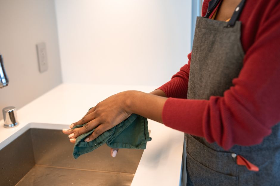 Why Steam Ovens Need a Rinse-and-Drain Routine, Not Just a Wipe-Down