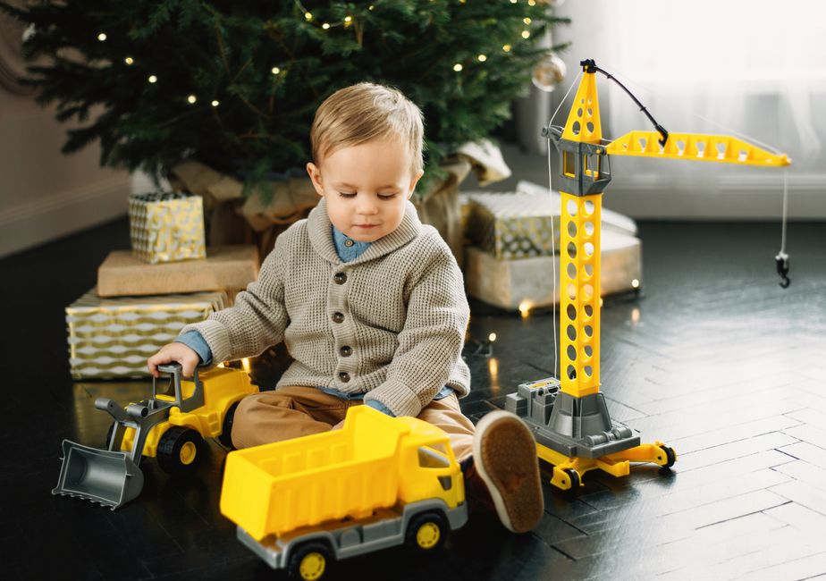 How to Deep Clean Kids' Toys in Your Seasonal Routine