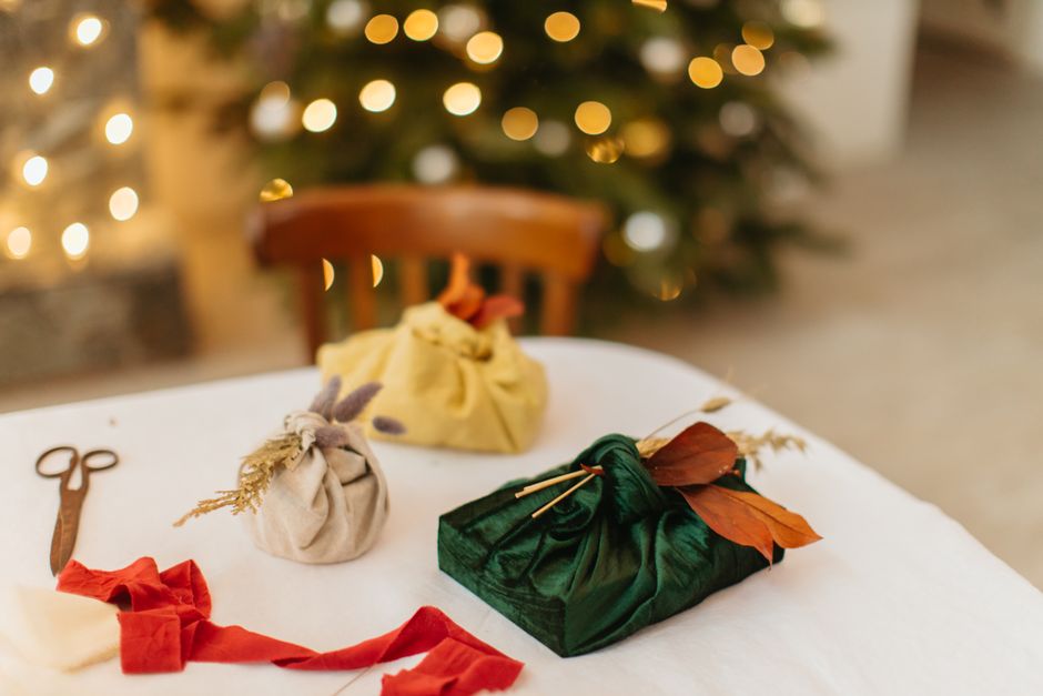 The Pros and Cons of Reusable Food Wraps: A Balanced Guide