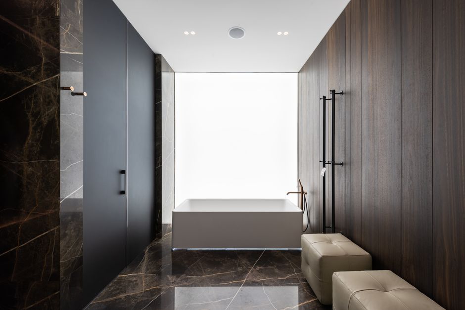 Why a Small Bathroom Can Work Better With Empty Surfaces