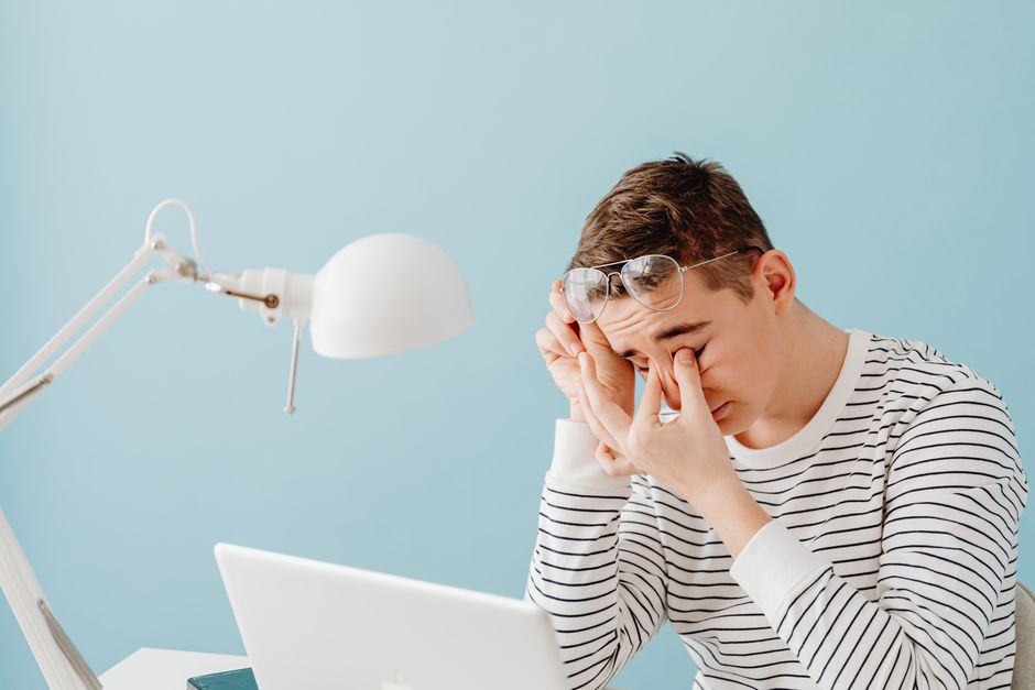 The Busy Person's Guide to Banishing Digital Eye Fatigue Without Quitting Screens