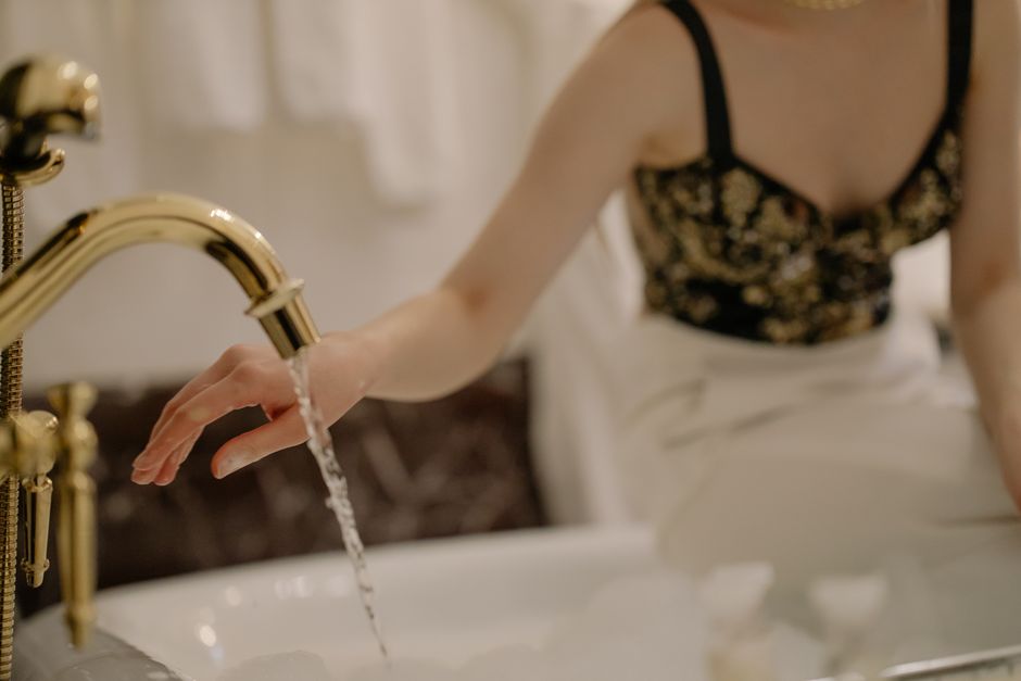 Psoriasis, Washing, and the Barrier: Why Frequency Is a Personal Variable