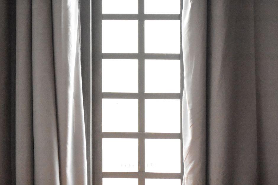 Why Curtains Stiffen and Gray: How Detergent Residue Builds Up in Drapes