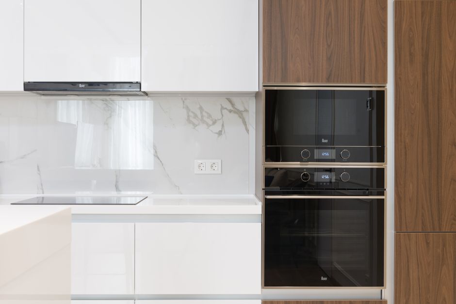 7 Common Oven Cleaning Mistakes That Ruin Your Appliance (And How to Fix Them)