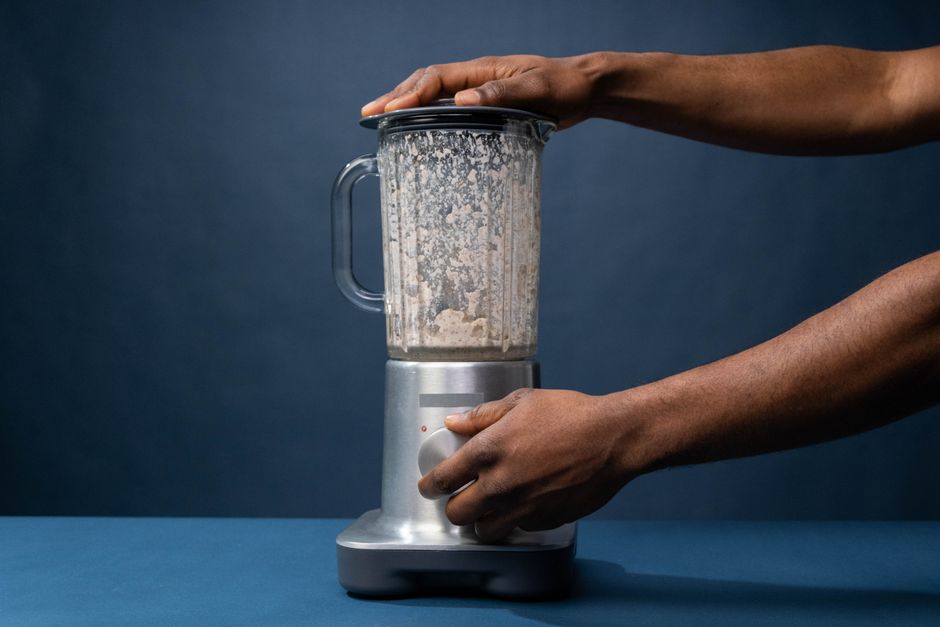 Why Smoothies Turn Warm, Foamy, or Grainy: What Your Blender Actually Changes