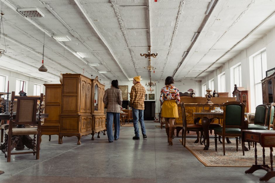 How to Start Secondhand Shopping: A Beginner's Guide to Buying Used