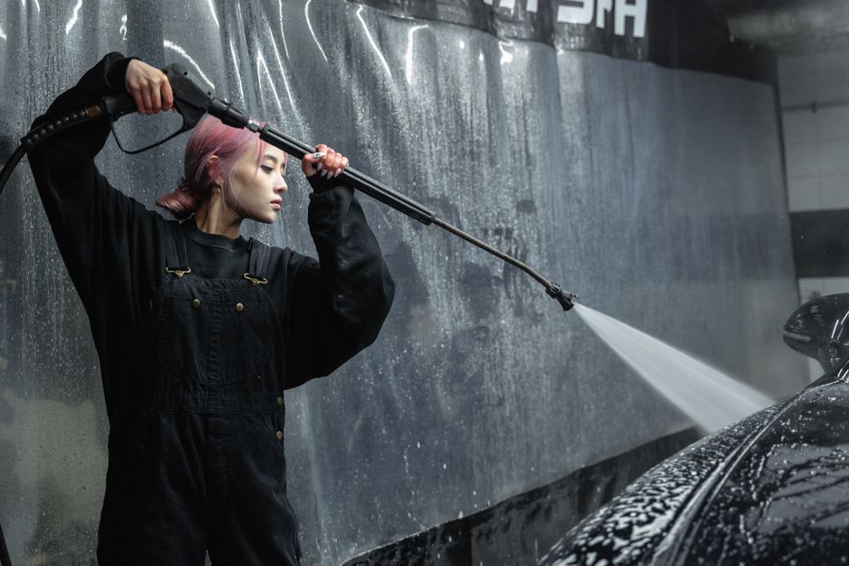 Why a Pressure Washer Loses Power When Its Water Inlet or Nozzle Clogs