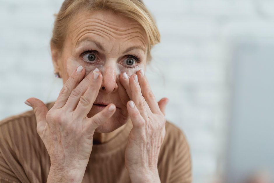 How to Safely Brighten Mature Skin: A Step-by-Step Routine for Women Over 50 with Hyperpigmentation