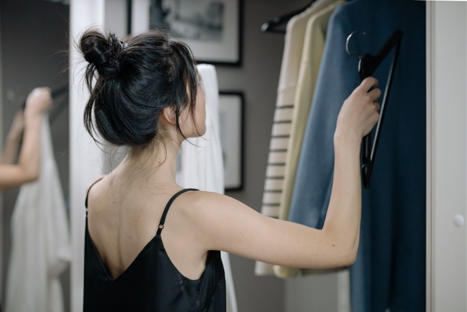 Why Over-Door Organizers Fail and How to Choose the Depth That Fits